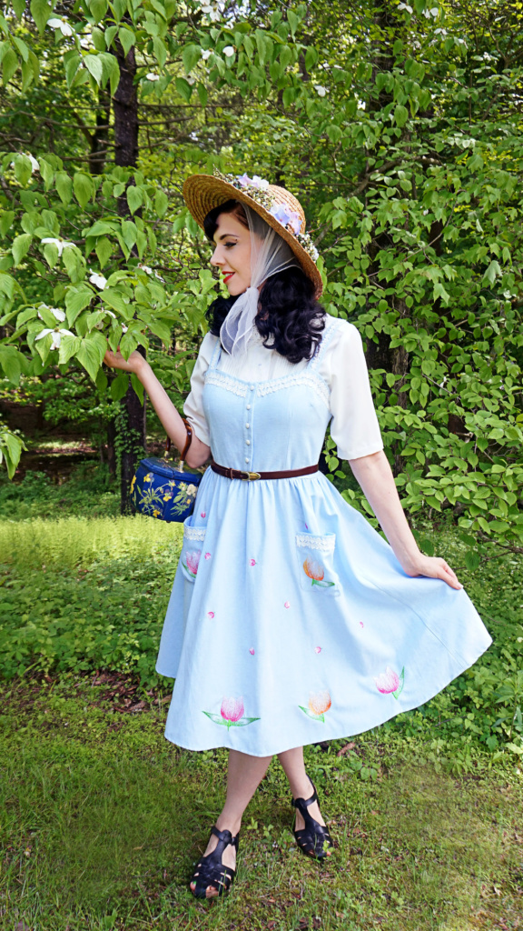 OUT OF THE RABBIT HOLE  Retro Spring Outfit Feat. Lindy Bop