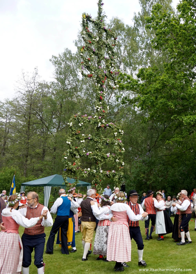 HOW TO CELEBRATE MIDSUMMER | Charming Swedish Tradition