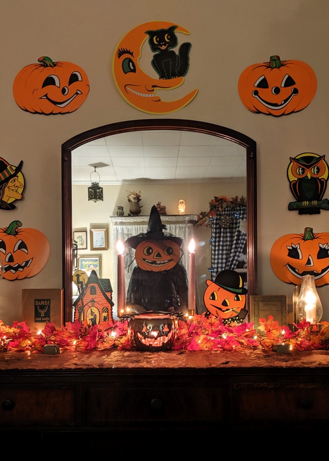 vintage halloween decor