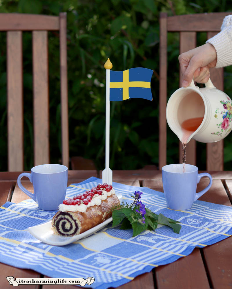Swedish Fika Recipe - Rulltårta - Roll Cake - Swiss Roll - Jelly Roll